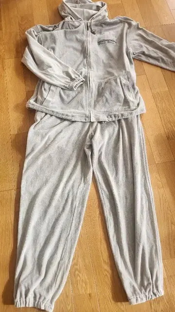 초레어! 성인 최고급 릴랙스 의류 Pelle Pelle 벨로아 셋업!