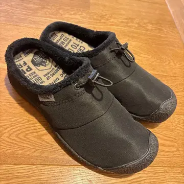 KEEN 블랙 슬립온