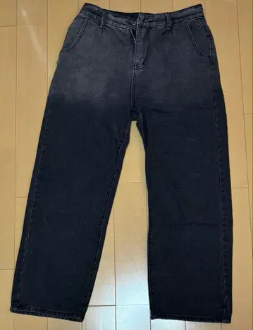 다크 그레이 와이드 레그 데님