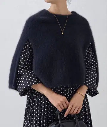 비어즐리 퍼 니트 판초