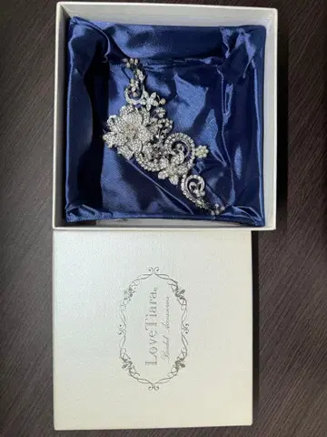 Love Tiara 플라워 디자인 브라이덜 액세서리