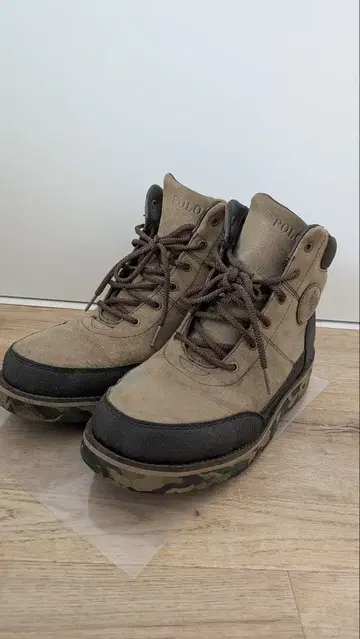 Polo 올리브 컬러 하이컷 스니커즈