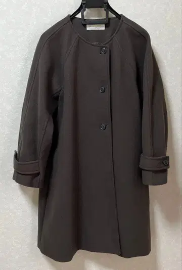브라운 미들 기장 코트 F 사이즈