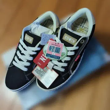 EDWIN 경량 스니커즈 블랙