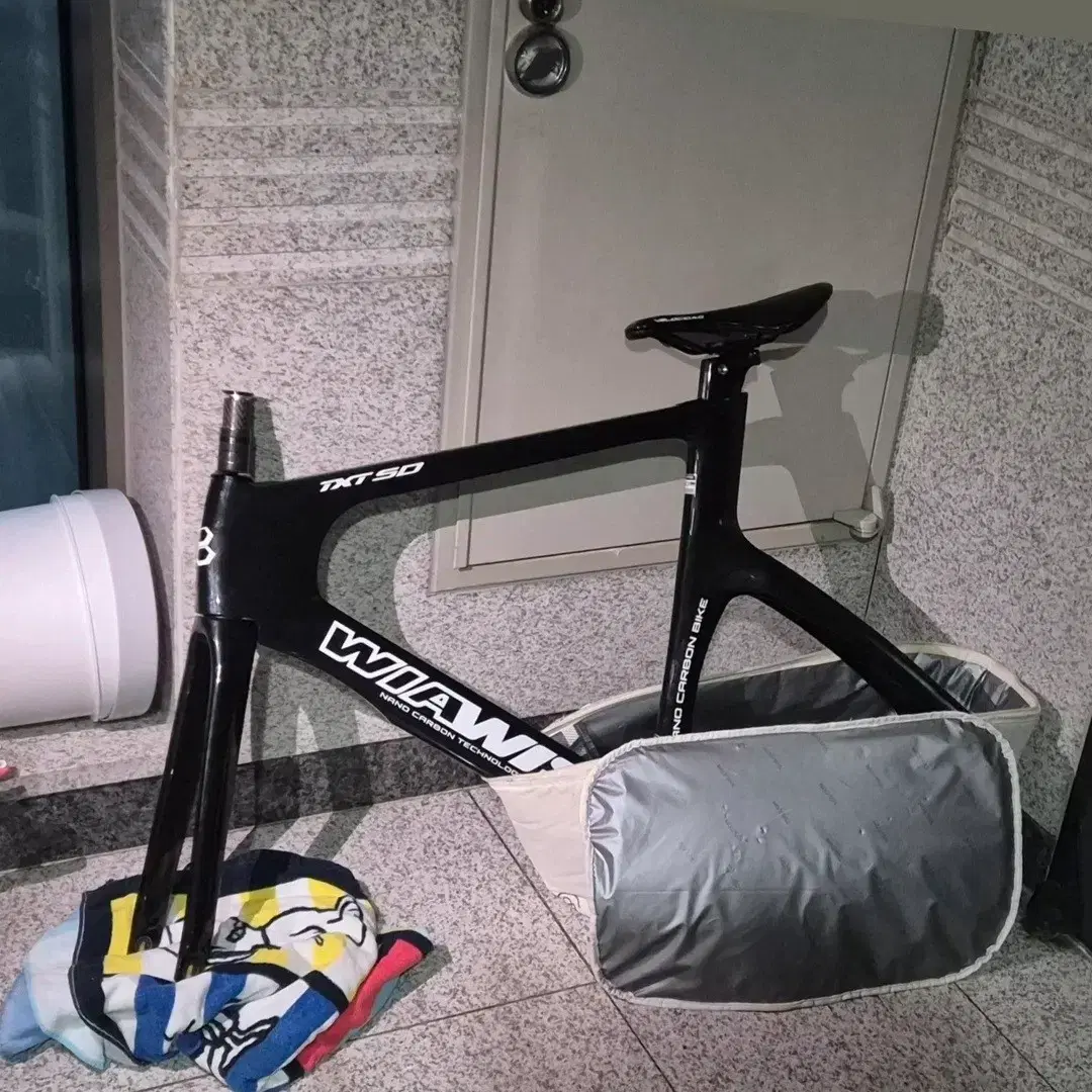 Wiawis txt sd Fixie Carbon Track Bike vahn on Bunjang Global Site.