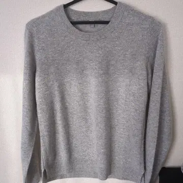 새상품급! 유니클로 캐시미어 100% 크루넥 니트