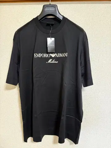 EMPORIO ARMANI 블랙 T셔츠 택 포함 미사용 새상품