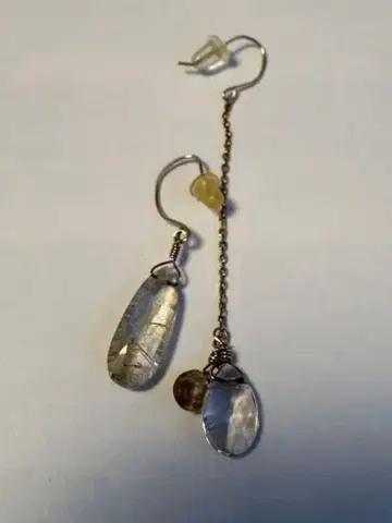 yukunia 골드 어시멘틀리 인클루전 크리스탈 귀걸이