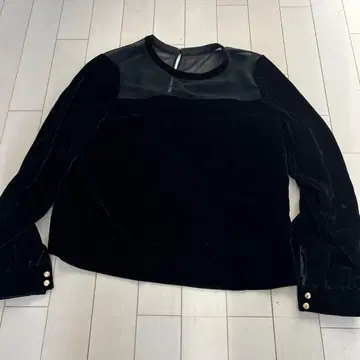 블랙 벨벳 긴팔 셔츠