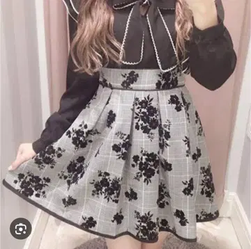 evelyn 꽃무늬 스커트