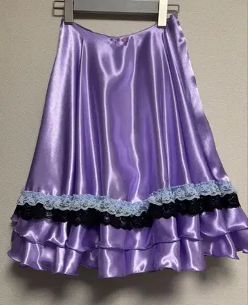 [ 다카라즈카 여역풍 부드러운 등나무색 새틴 미디 기장 연습용 스커트 ]