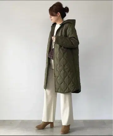 새상품급 엠마 테일러 아름다운 실루엣 3way 퀼팅 푸드코트 36 카키