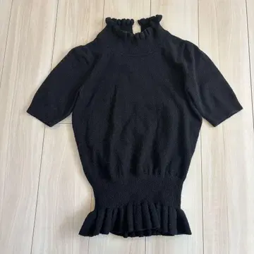 michellMacaron 미셸 마카롱 프릴 니트 반팔 블랙