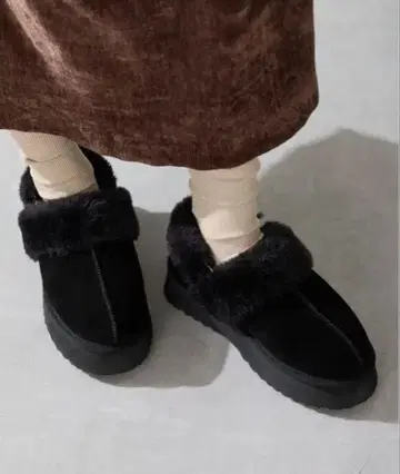 오리엔탈 트래픽 무스탕 2way 샌들