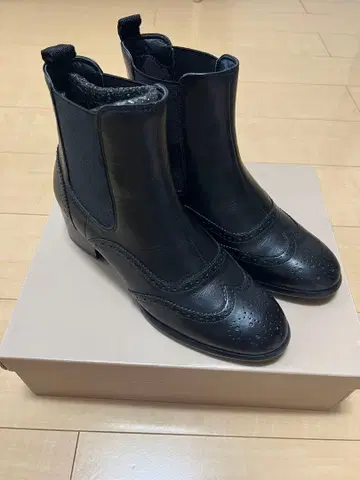 블랙 사이드 고어 부츠 가죽