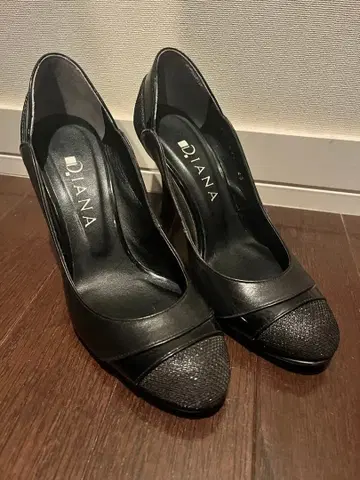 [ 당일 발송 ] D.IANA 하이힐 23cm