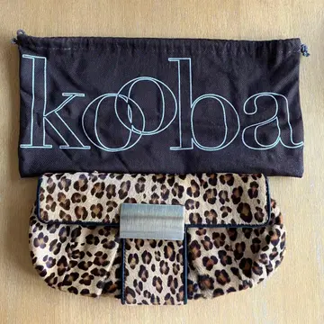 레오파드 무늬 송치 클러치 백