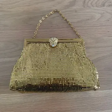 골드 메쉬 파티 백 와코에서 샀습니다