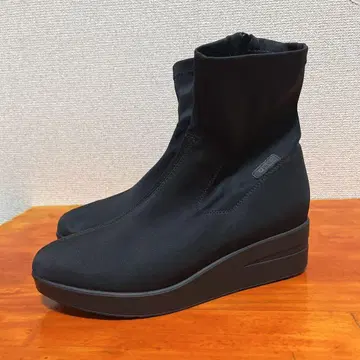 1회 착용 아질레 바이 루코라인 38 숏부츠 검정 블랙