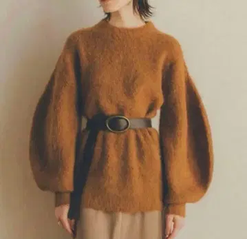 [새상품] CLANE 라운드 슬리브 모헤어 니트탑 사이즈 2