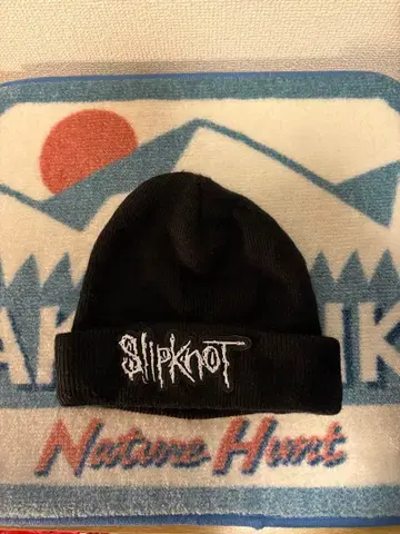 Carhartt 블랙 원포인트 로고 비니