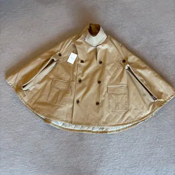 [새상품] eLLa 에라 베이지 더블 브레스트 판초 트렌치코트