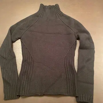 STEFANEL 네이비 하이넥 스웨터