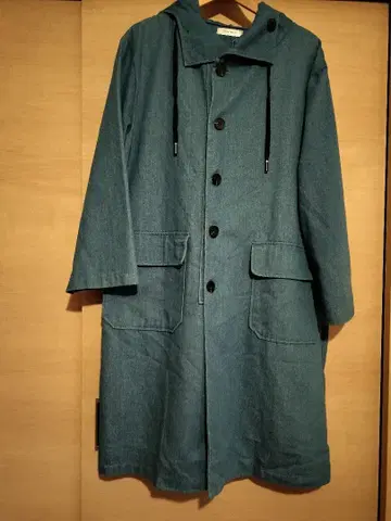 청바지풍 후드 부착 롱 코트