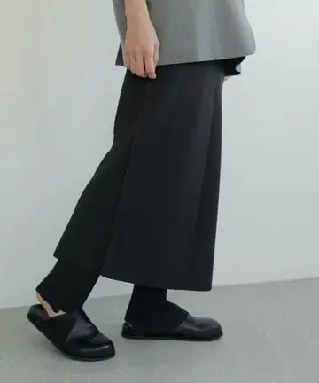 미사용 택 포함 anuke 믹스 니트 스커트 팬츠 안누크 네이비