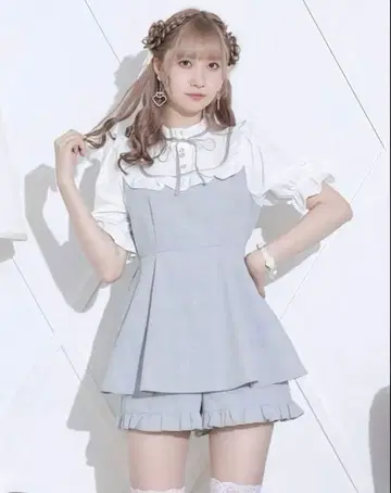 NOEMIE 블라우스와 숏팬츠 셋업