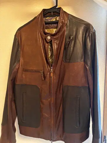 에트로 가죽 자켓 실크