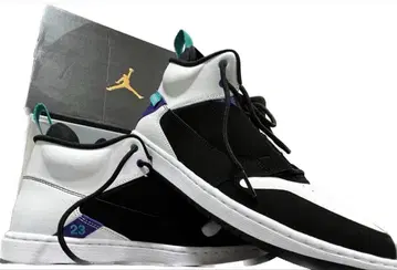 (박스 포함) Jordan Fadeaway 스니커즈 UK 9