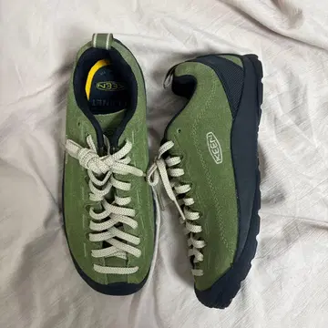 새상품! KEEN 올리브 그린 스니커즈