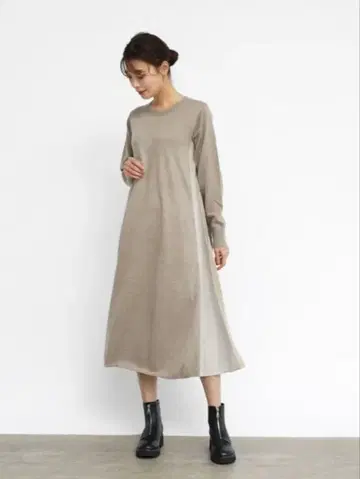 택 포함 새상품 베이지 니트 사이드 절개 원피스