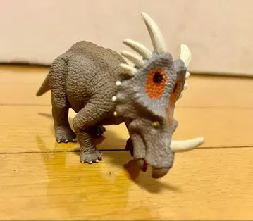 스티라코사우루스 아니아 공룡 피규어 쥬라기 월드