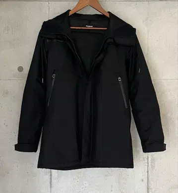 [ 1PIU1UGUALE3 ] 마운틴 후드티 블랙