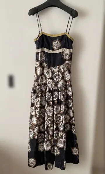 드리스반노튼 꽃무늬 실크 롱 원피스