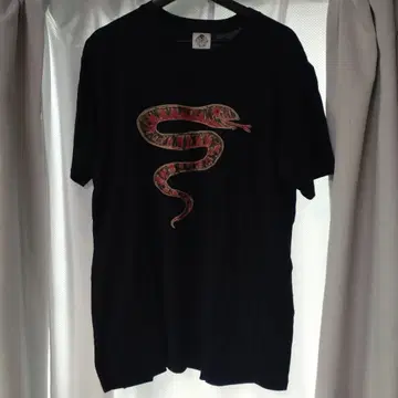 더 크로마뇽즈 T셔츠 L사이즈