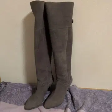 [ 새상품급 ] MEDA 그레이 니하이 부츠 사이드 지퍼 부착 24.5