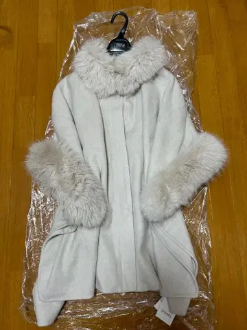 snidel 퍼가 달린 미들 케이프 코트 아이보리