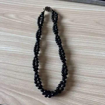 블랙 비즈 목걸이 케이스 포함