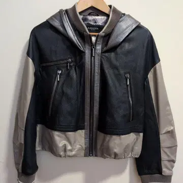 여성용 가죽 자켓 후드 부착 블랙과 그레이