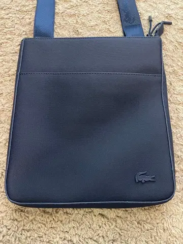 Lacoste 네이비 숄더백