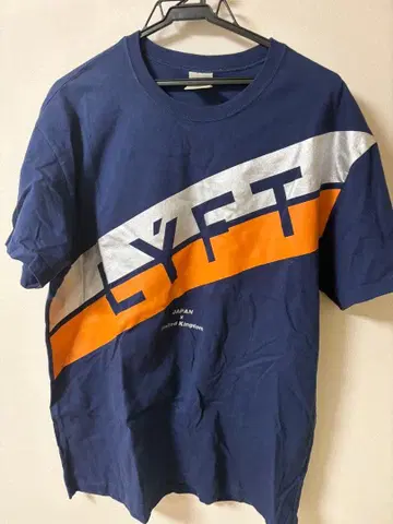 LYFT 스트라이프 디자인 T셔츠 네이비
