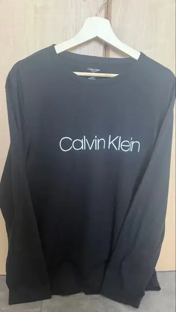 Calvin Klein 블랙 긴팔 L/XL