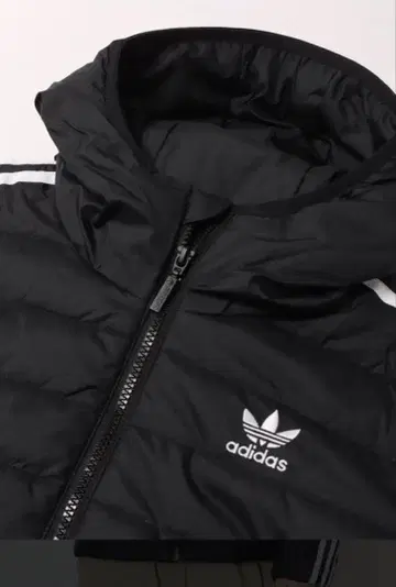 아디컬러 3 스트라이프 슬림핏 후드 다운 자켓