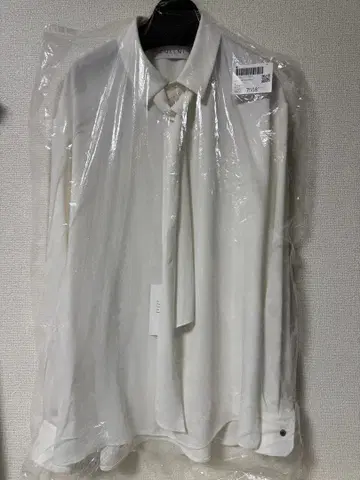 [ 택 포함 미사용 새상품 ] CULLNI BOWTIE SHIRTS