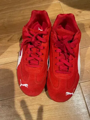 푸마 스웨이드 레드 스니커즈