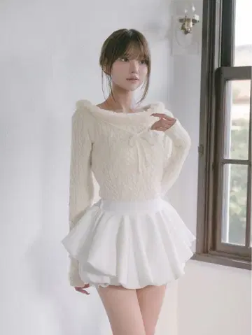 넥 퍼 케이블 니트탑