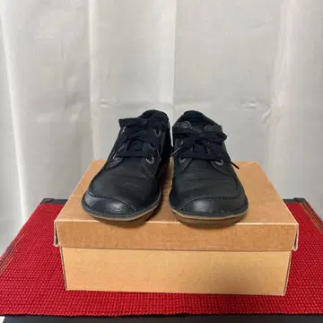 클락스 블랙 가죽 로퍼 레이스업